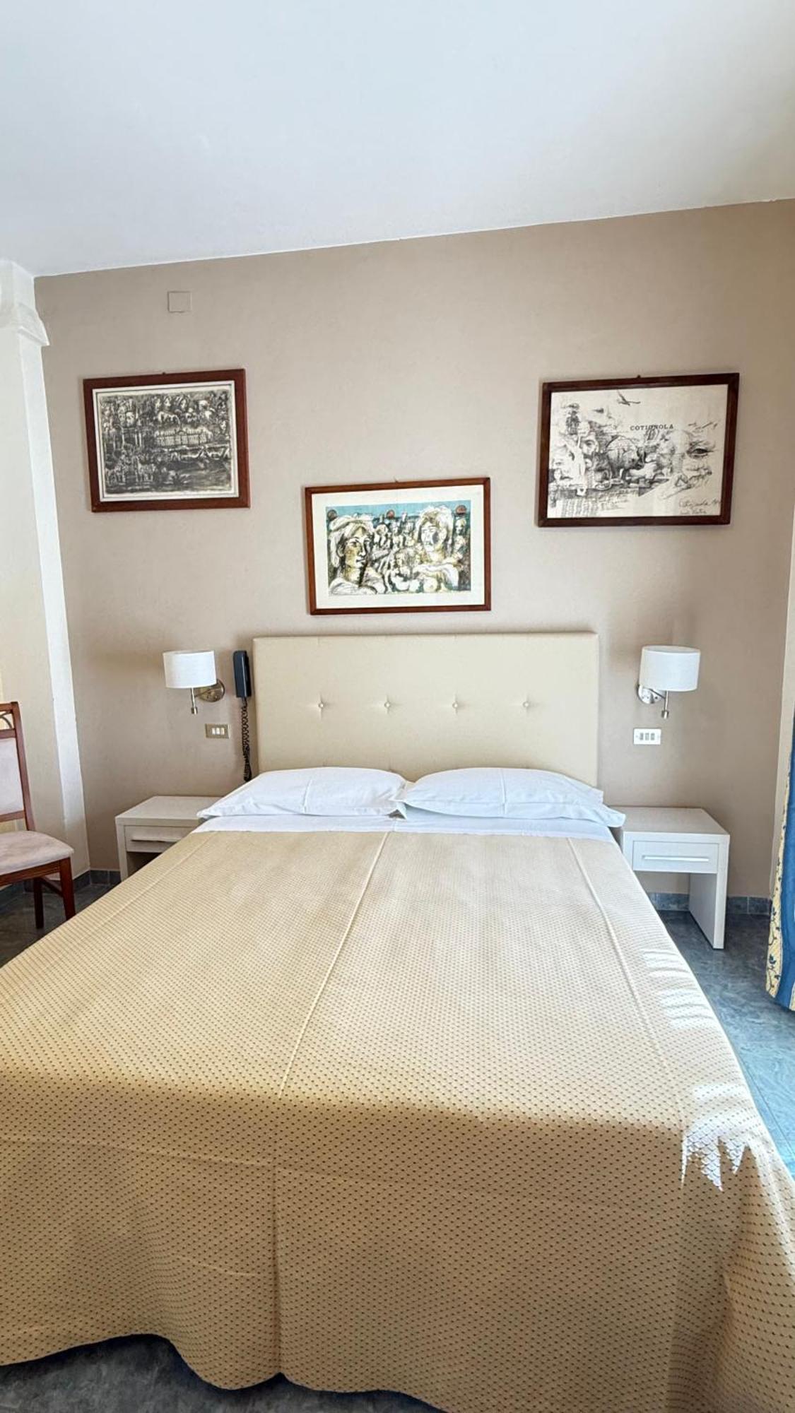 Hotel Ariella Milano Marittima Bagian luar foto